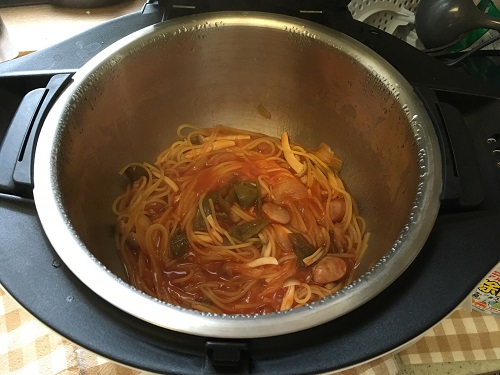 ホットクックで調理した直後のナポリタン風スパゲッティ